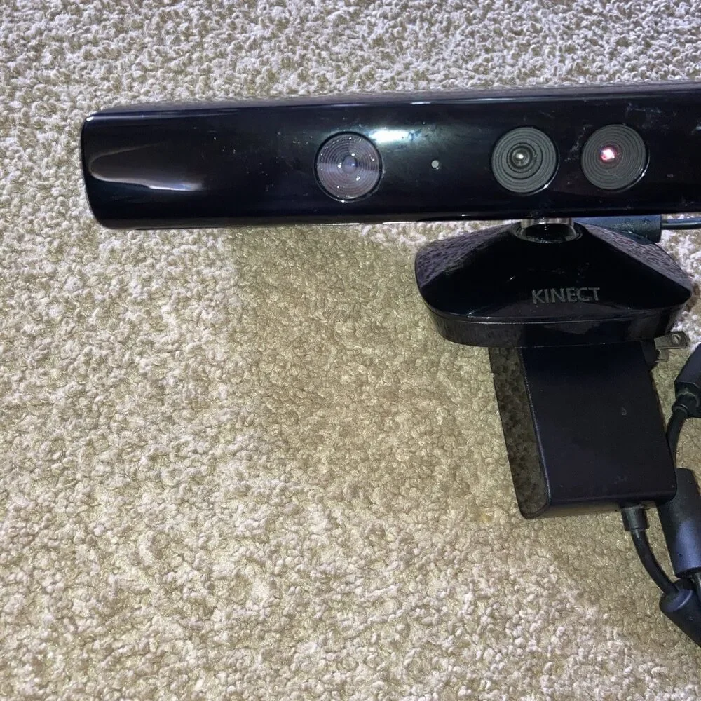 Microsoft Kinect Sensor for XBox 360 - UNTESTED
